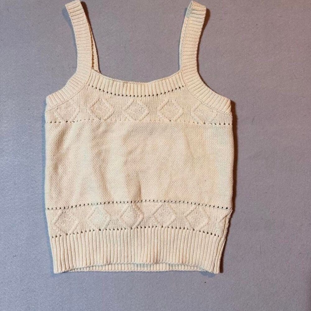 Forever-21 Women's Cream and White Vest